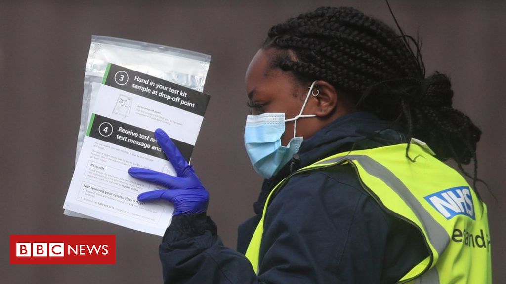 Covid: £10,000 fines for self-isolation breaches