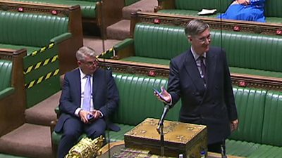 Jacob Rees-Mogg performs Rule Britannia within the Commons