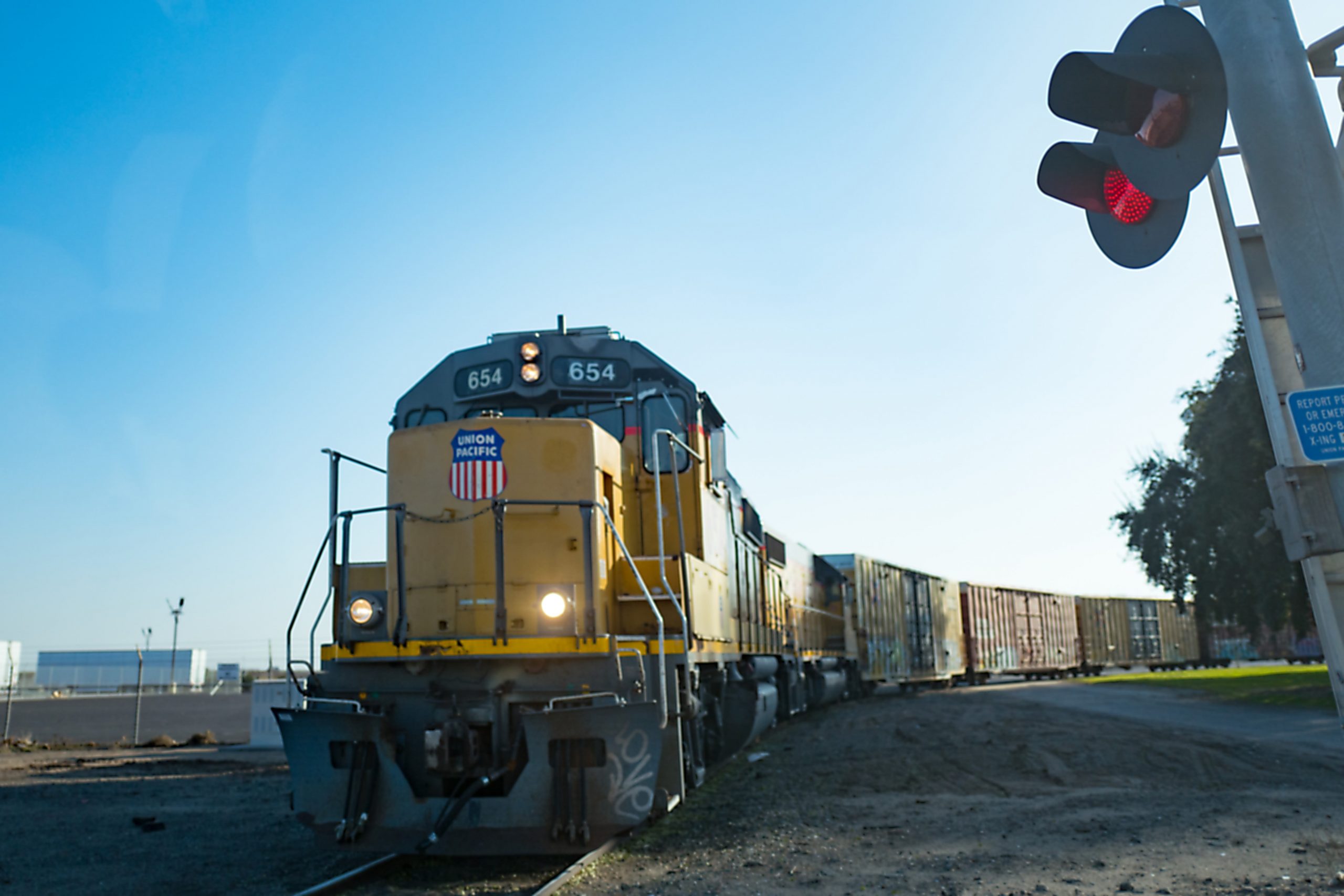 Jim Cramer makes a case for Union Pacific to amass Kansas Metropolis Southern