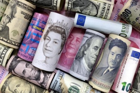 BUZZ-COMMENT-Uncertainty fuels FX volatility — there is a hedge for that BUZZ-COMMENT-Uncertainty fuels FX volatility — there is a hedge for that