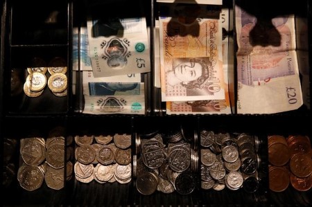 Goldman Sachs says purchase sterling as Brexit deal possible