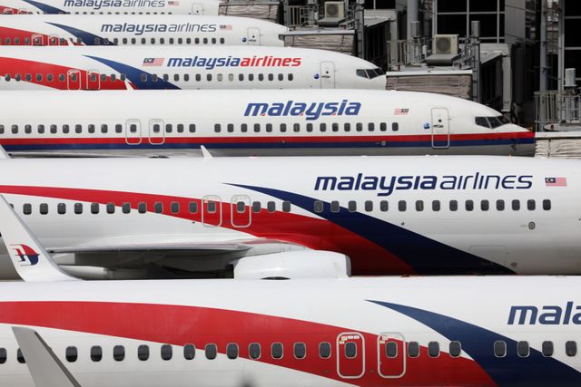 EXPLAINER-Malaysia Airways’ survival doubtful as political assist dims