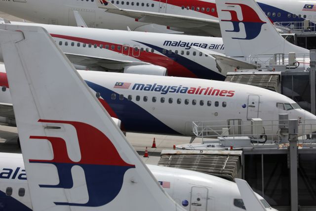 EXCLUSIVE-Malaysia to cease funding state airline if lessor talks fail – letter