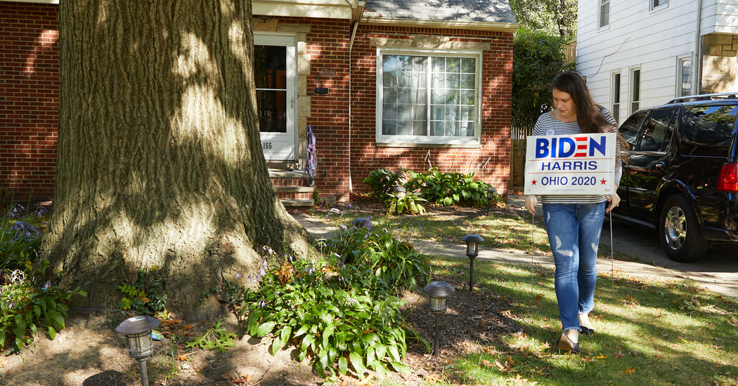 In Ohio, some 2016 third-party voters see Biden because the nation’s solely manner ahead. In Ohio, some 2016 third-party voters see Biden because the nation’s solely manner ahead.