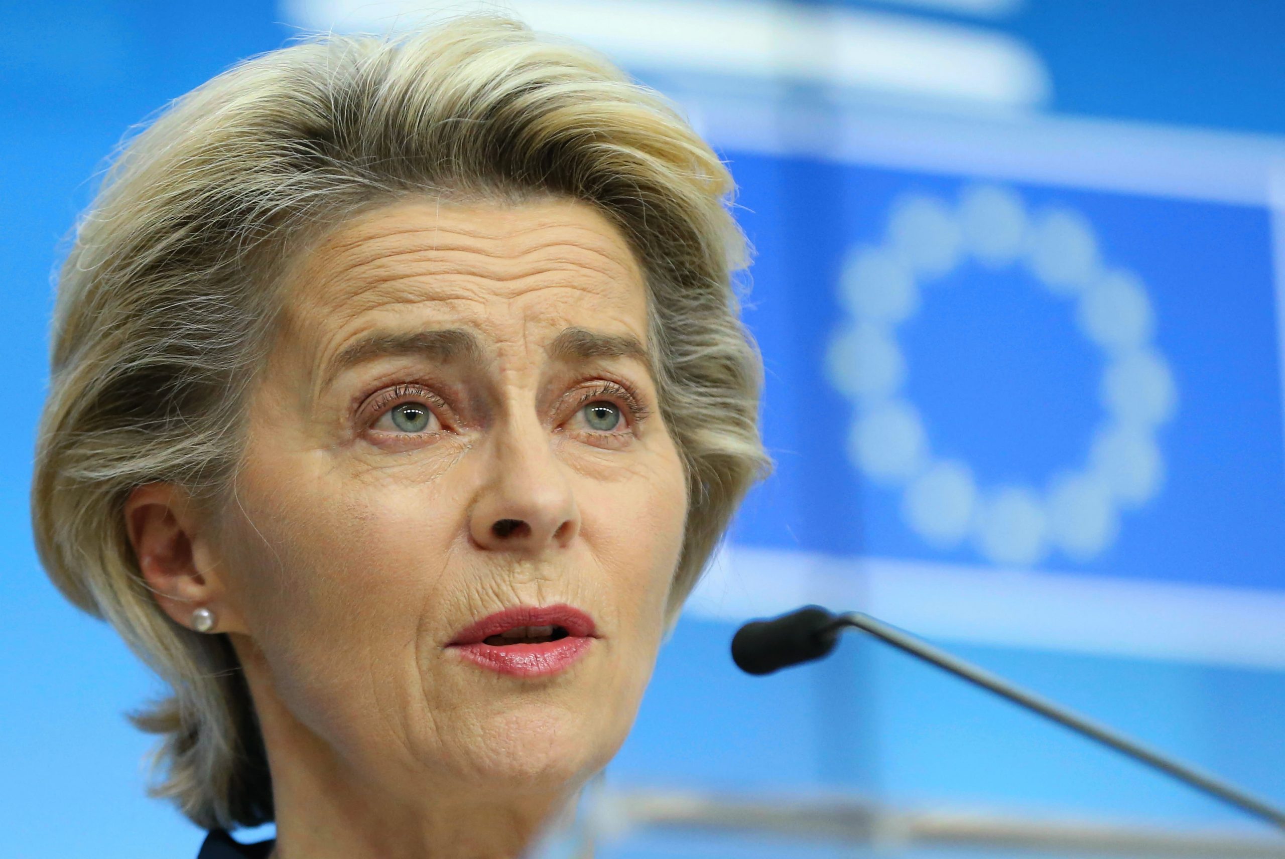 EU’s von der Leyen urges gradual lifting of coronavirus lockdowns