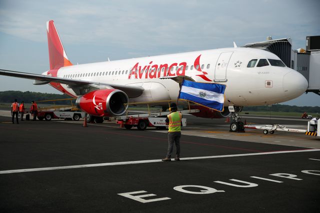 Colombian airline Avianca Holdings Q3 internet loss widens on falling earnings