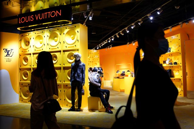World luxurious items gross sales set for largest ever fall in Bain forecast