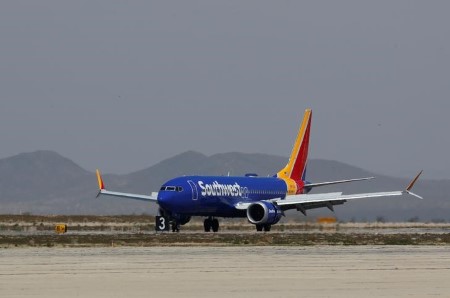 U.S. airways warning on winter challenges as COVID-19 instances rise