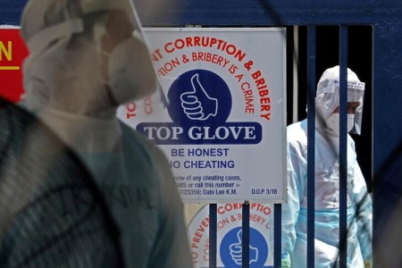 Prime glove maker Malaysia sees no provide disruption because of manufacturing facility closures