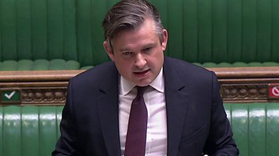Christmas guidelines: ‘We’d like a transparent public well being message’