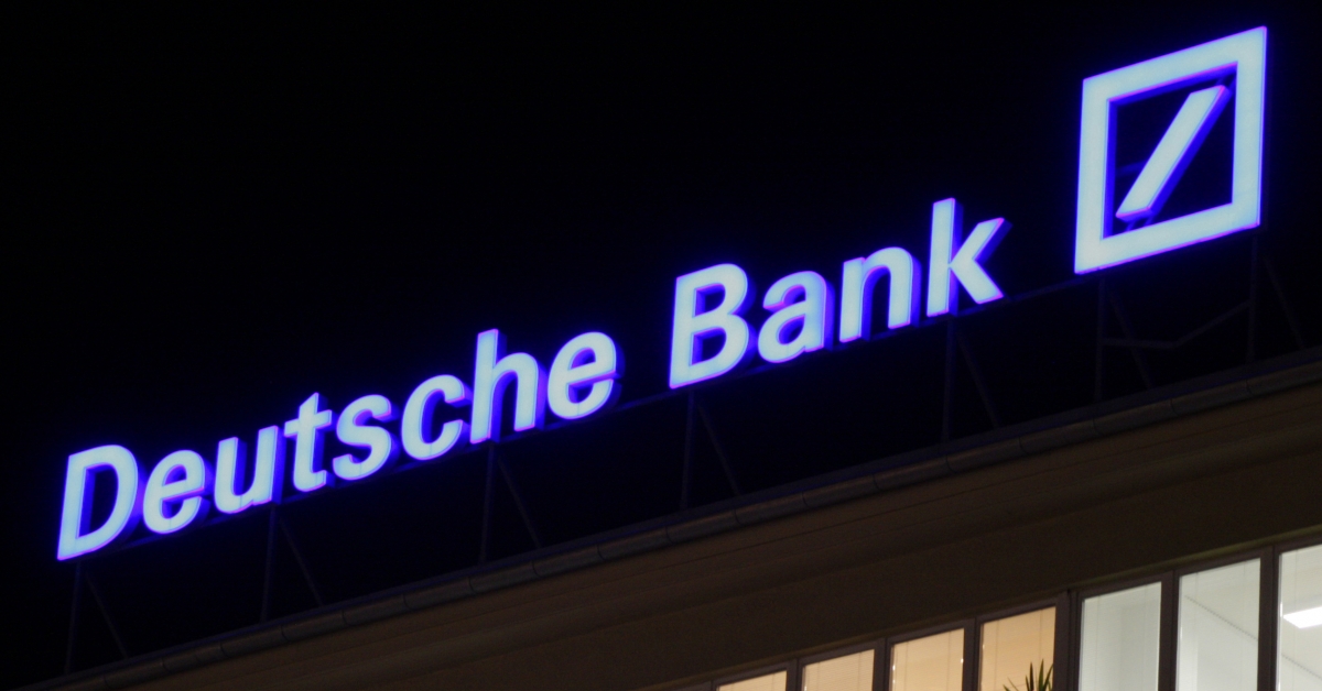 Deutsche Financial institution Says Traders More and more Desire Bitcoin Over Gold as Inflation Hedge