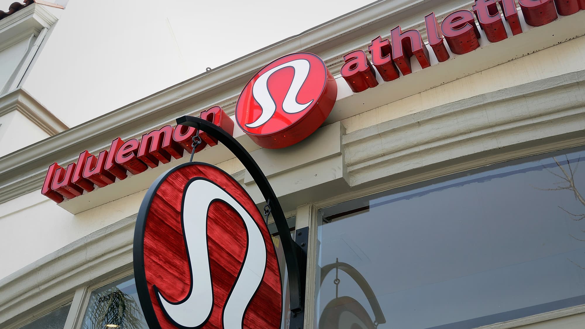 Lululemon CEO expects digital development momentum to proceed put up pandemic