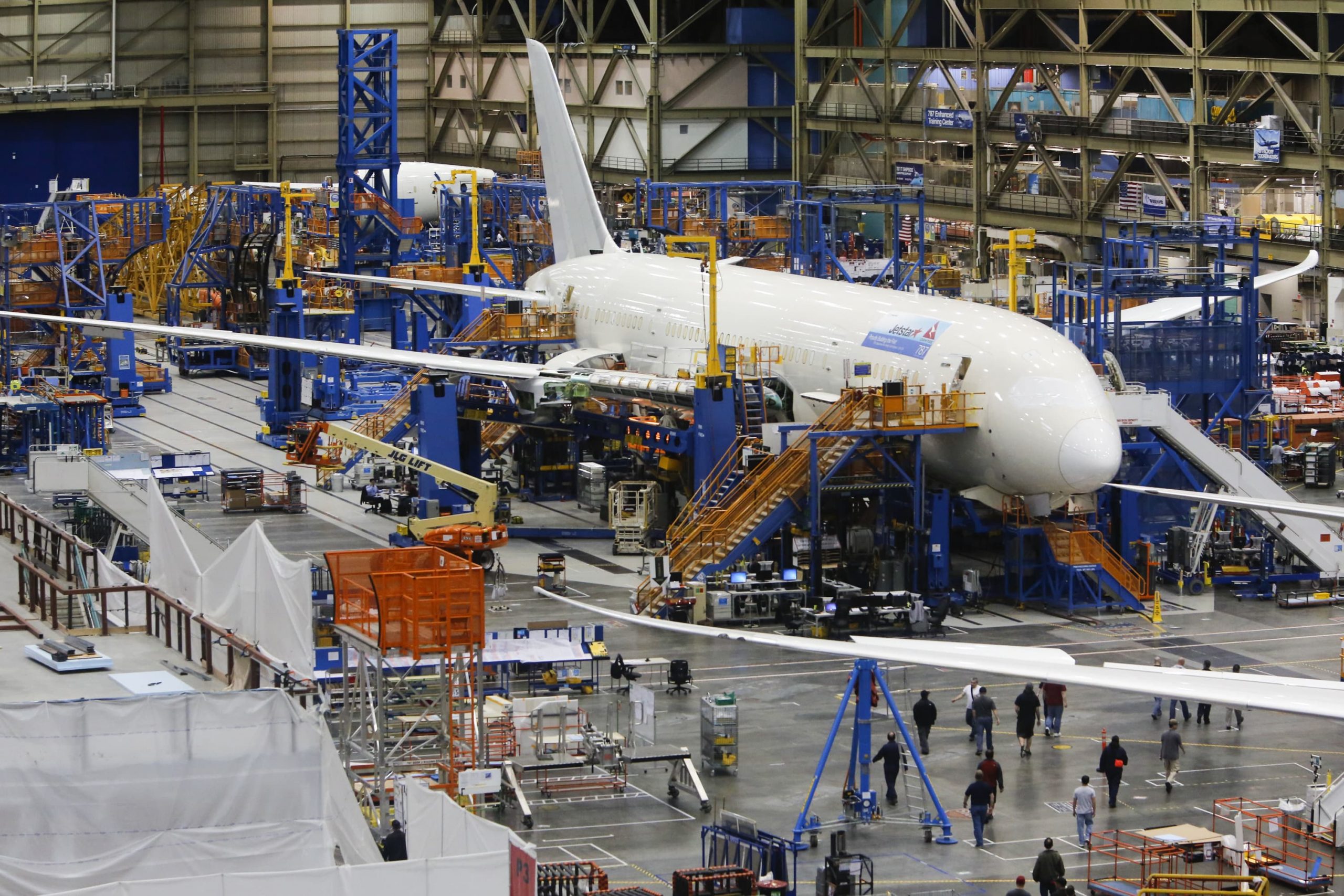 Boeing trims 787 manufacturing goal, citing pandemic, slower deliveries