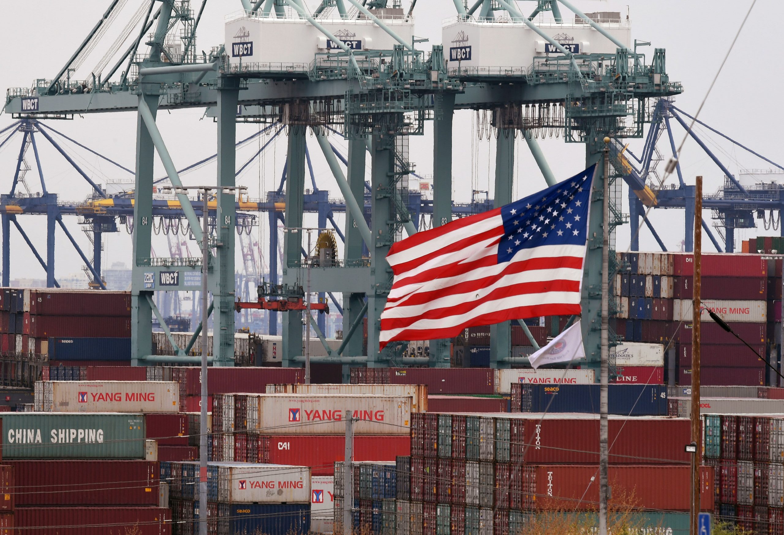 On-line procuring results in pressure at Port of Los Angeles On-line procuring results in pressure at Port of Los Angeles