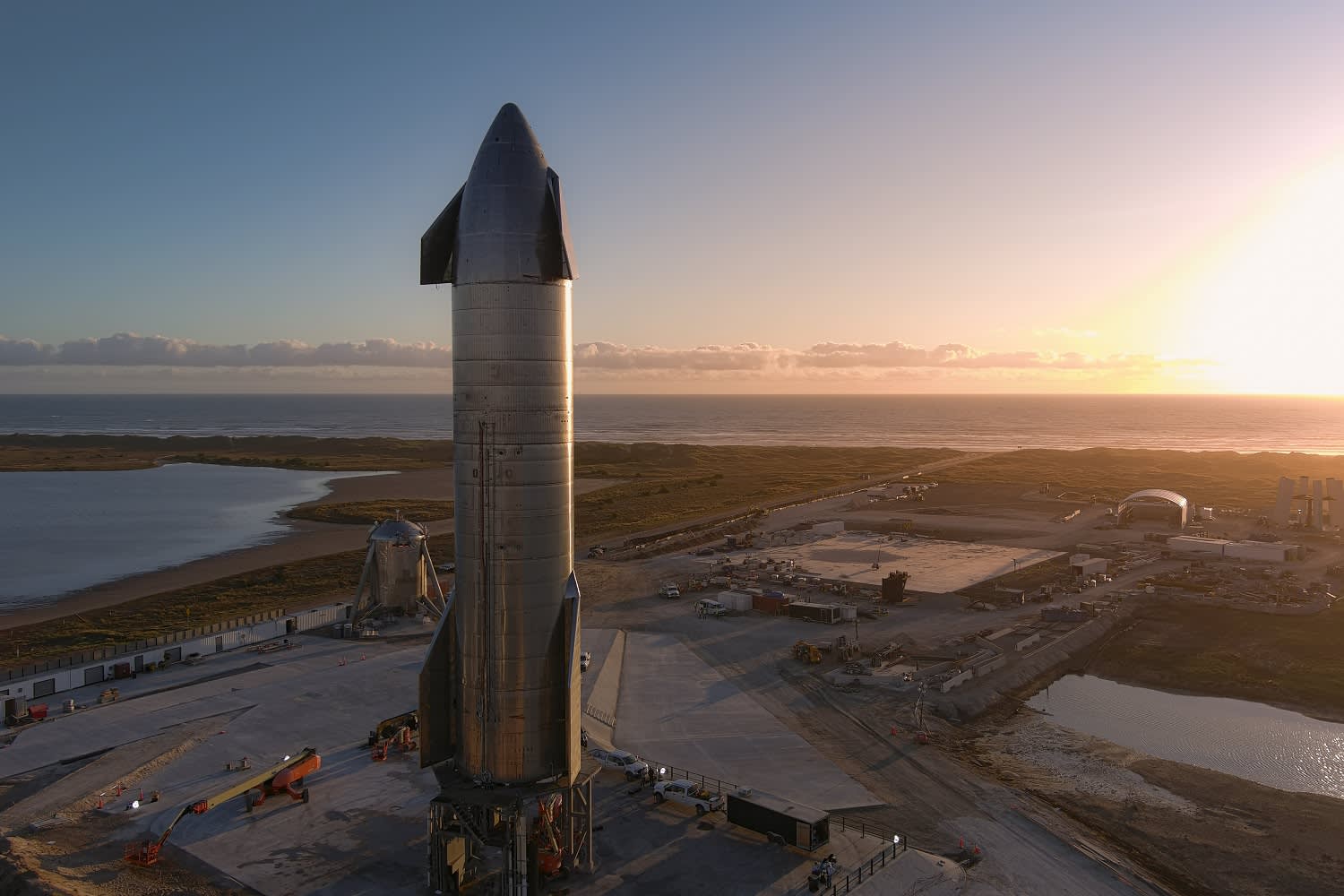 Watch SpaceX launch Starship prototype rocket SN8’s high-altitude check