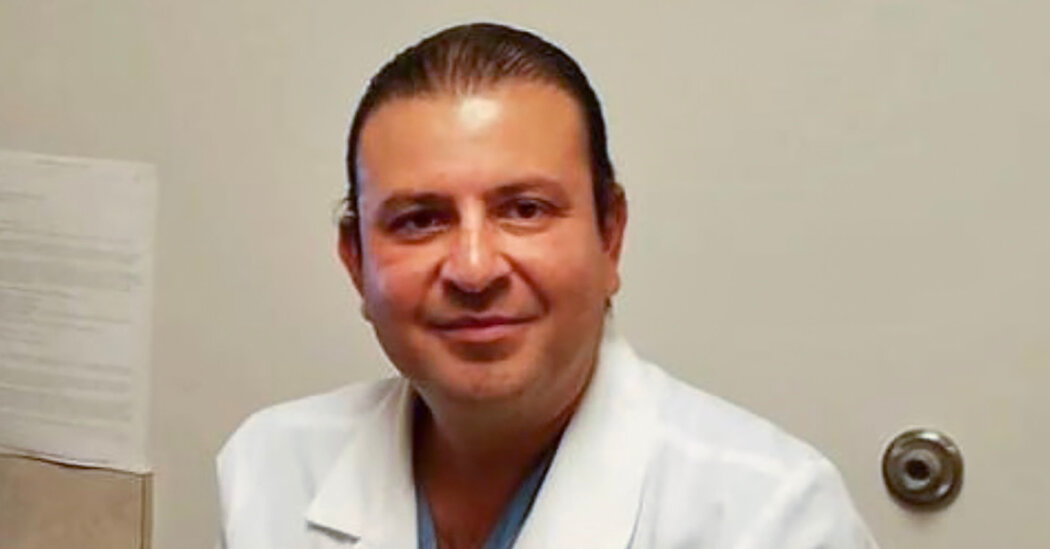 Carlos Araujo Preza, Physician on the Pandemic’s Entrance Traces, Dies at 51