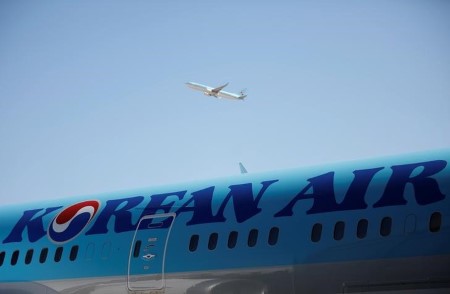 Korean Air sees strain on cargo enterprise in 2021, seeks value cuts after Asiana purchase