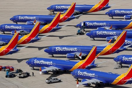 Southwest points layoff warnings to six,828 staff