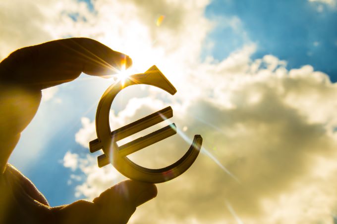 Euro Pushed to Key Degree on Sentiment Shift