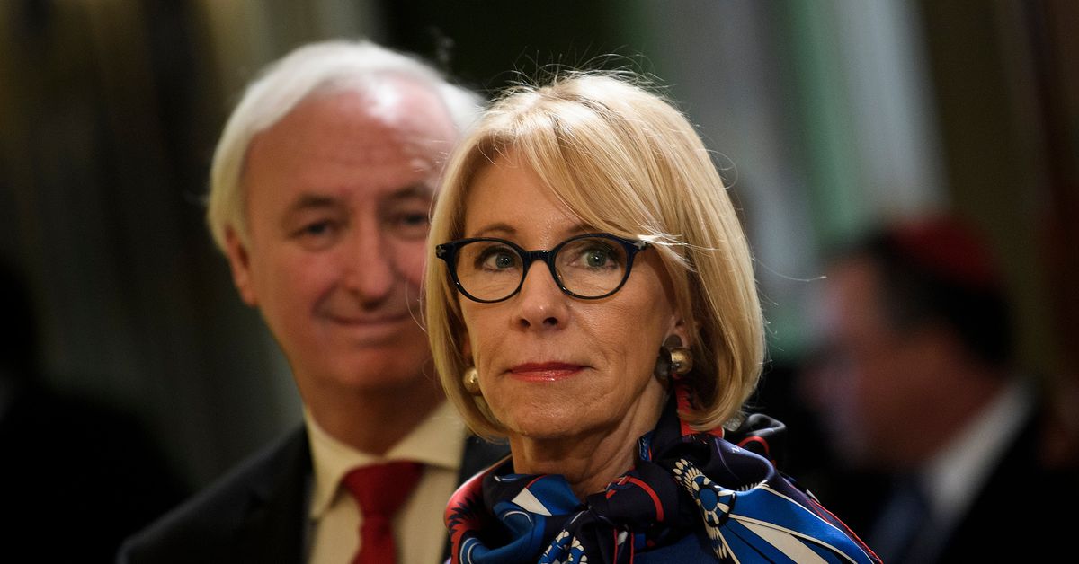 Betsy DeVos extends the scholar mortgage aid by January