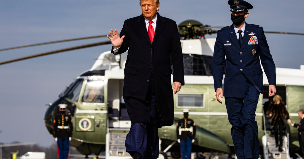 Trump Castigates Barr for Not Publicly Disclosing Hunter Biden Investigation Trump Castigates Barr for Not Publicly Disclosing Hunter Biden Investigation