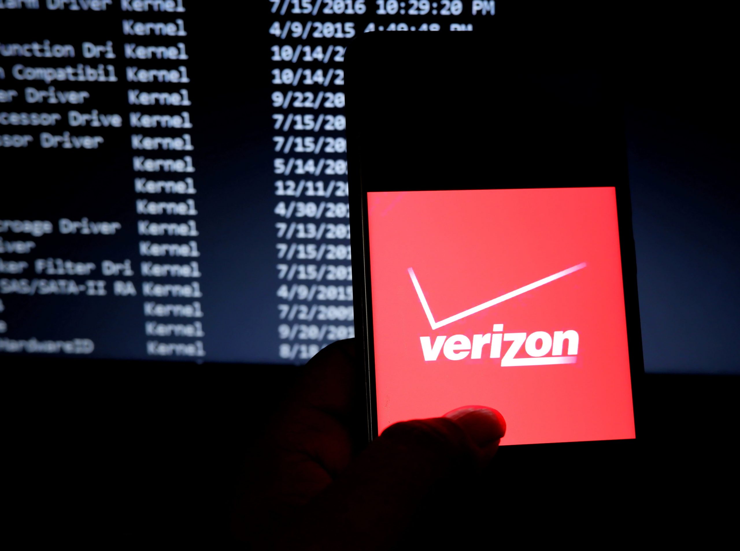 Verizon partnering with Amazon Project Kuiper satellite internet
