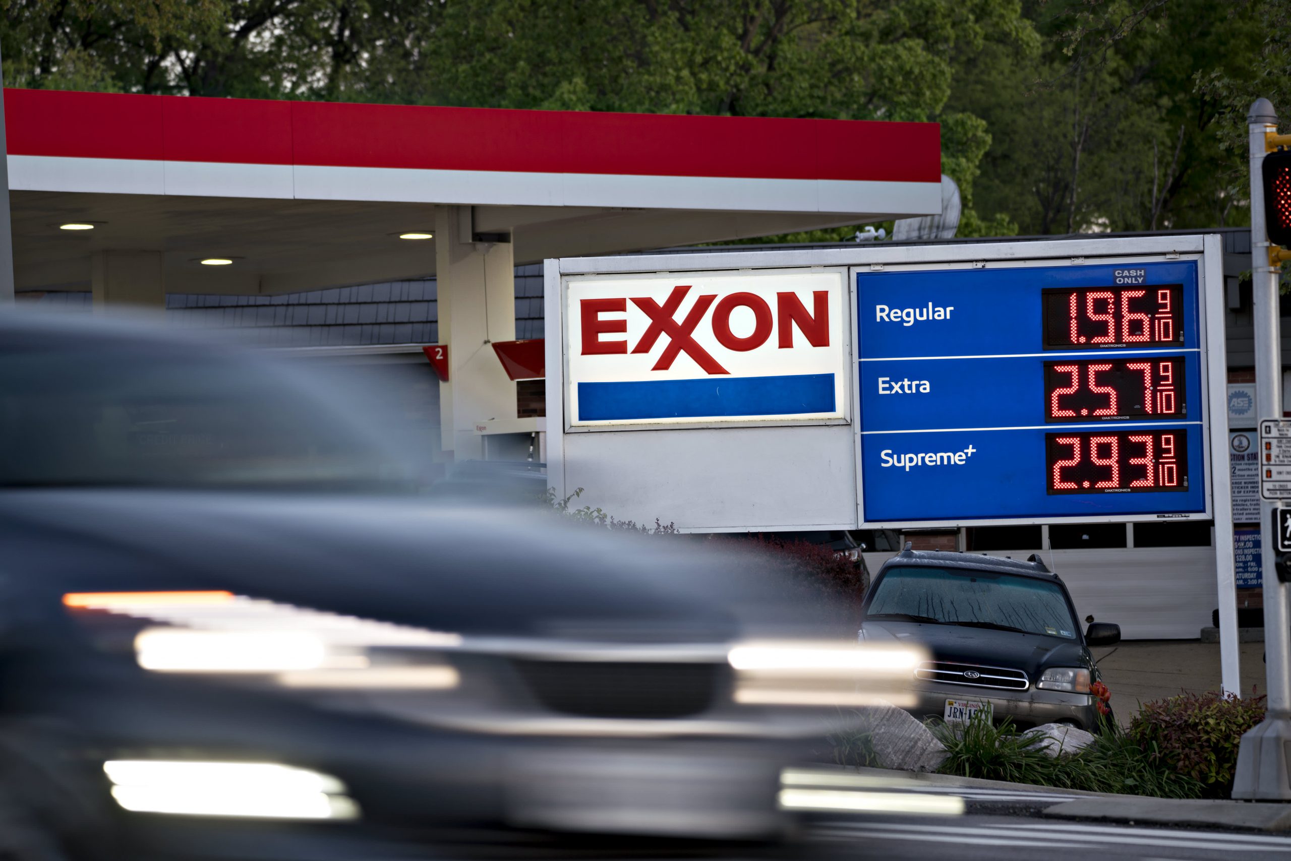 Chevron and Exxon mentioned merger final yr: stories