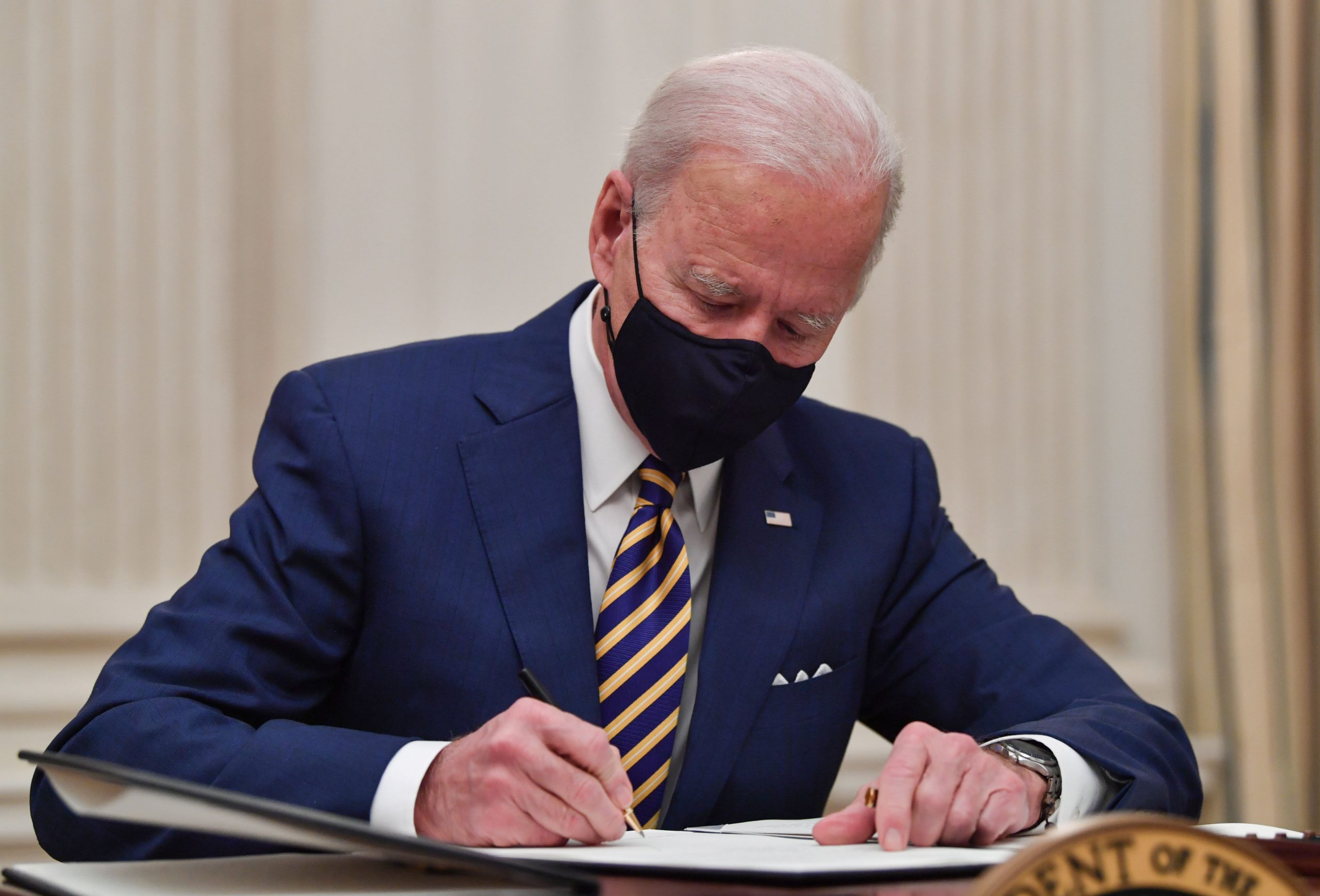 Biden to signal South Africa journey ban to sluggish unfold of latest Covid-19 pressure Biden to signal South Africa journey ban to sluggish unfold of latest Covid-19 pressure