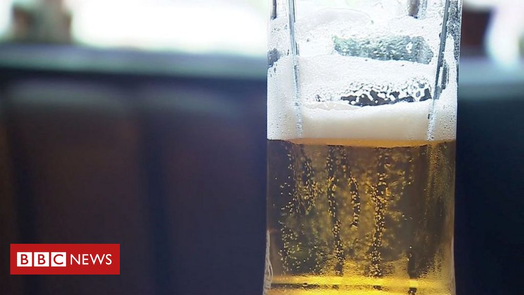 Covid: Politicians drank on Senedd premises regardless of booze ban