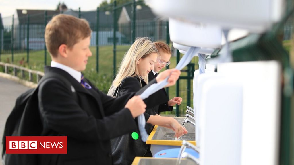 Covid: England’s colleges to get two weeks’ discover for reopening