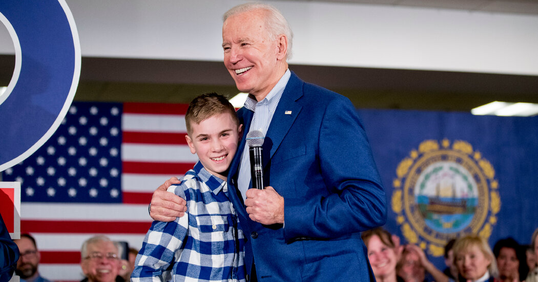 A boy who bonded with Biden over stuttering will write a youngsters’s e-book.