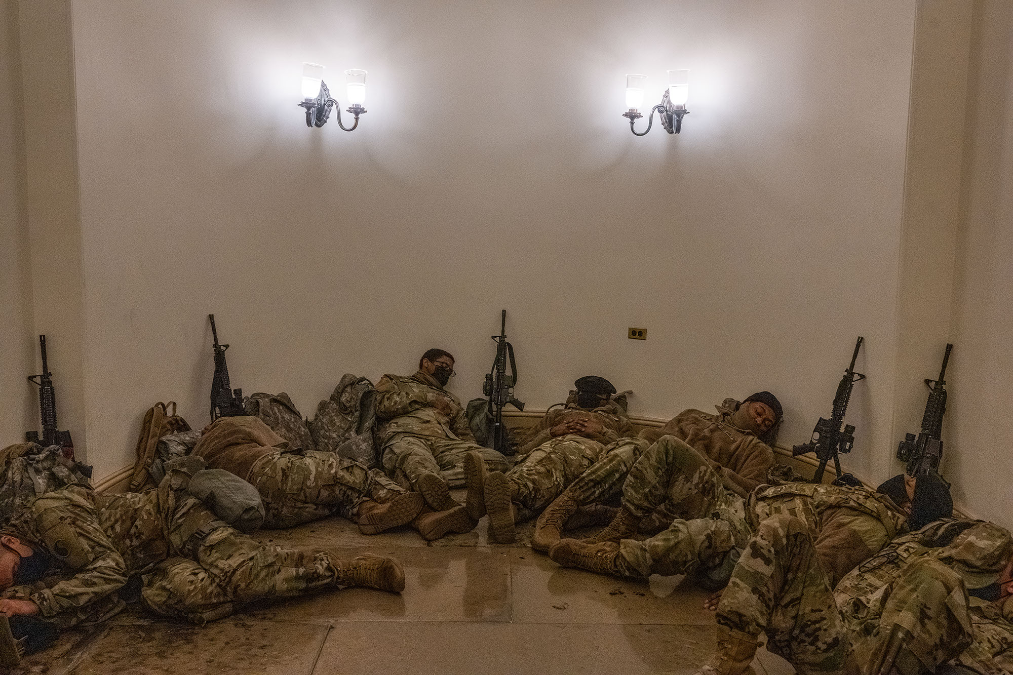 Guardsmen stationed at U.S. Capitol constructing to get cots