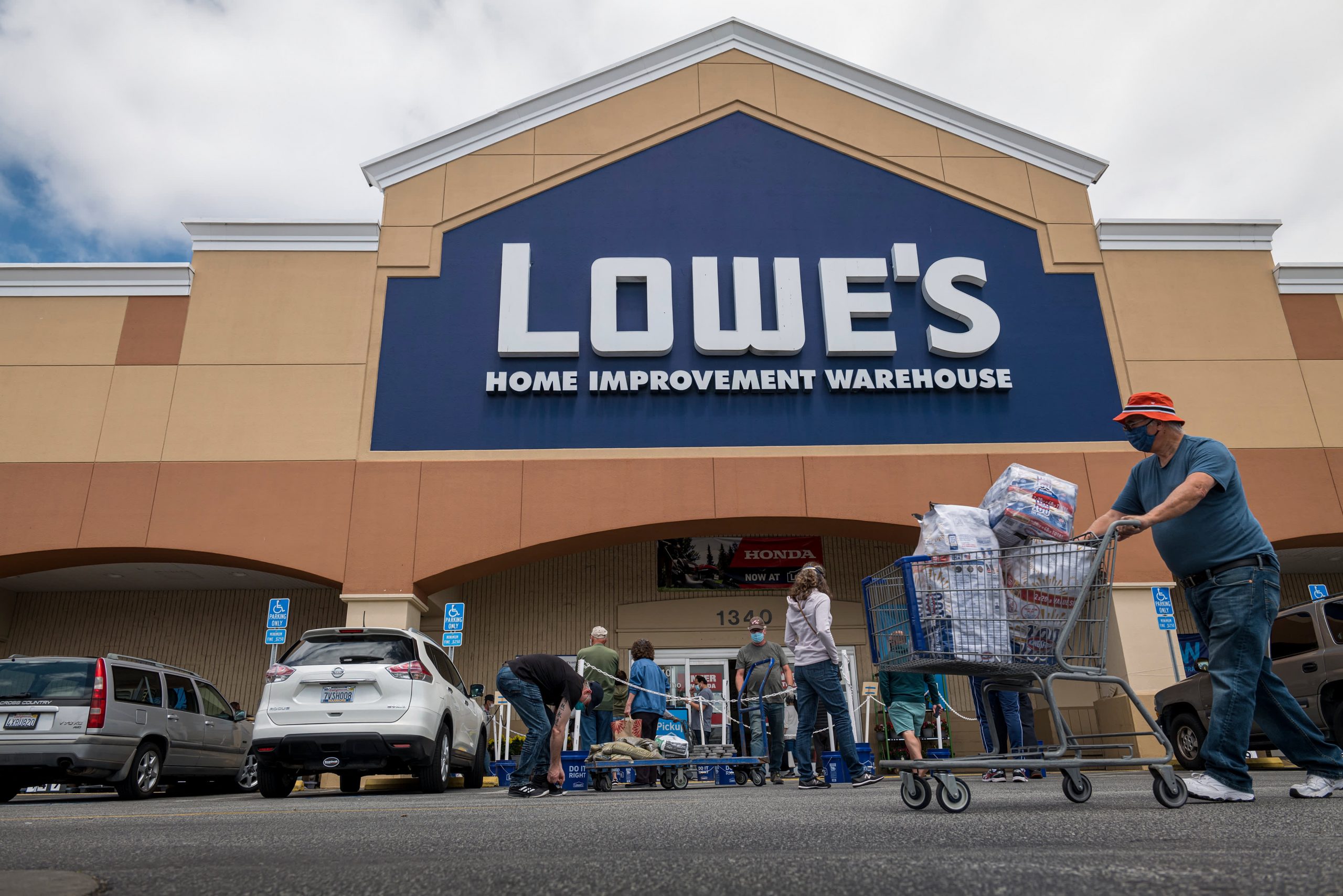 Lowe’s (LOW) earnings This autumn 2020 beats