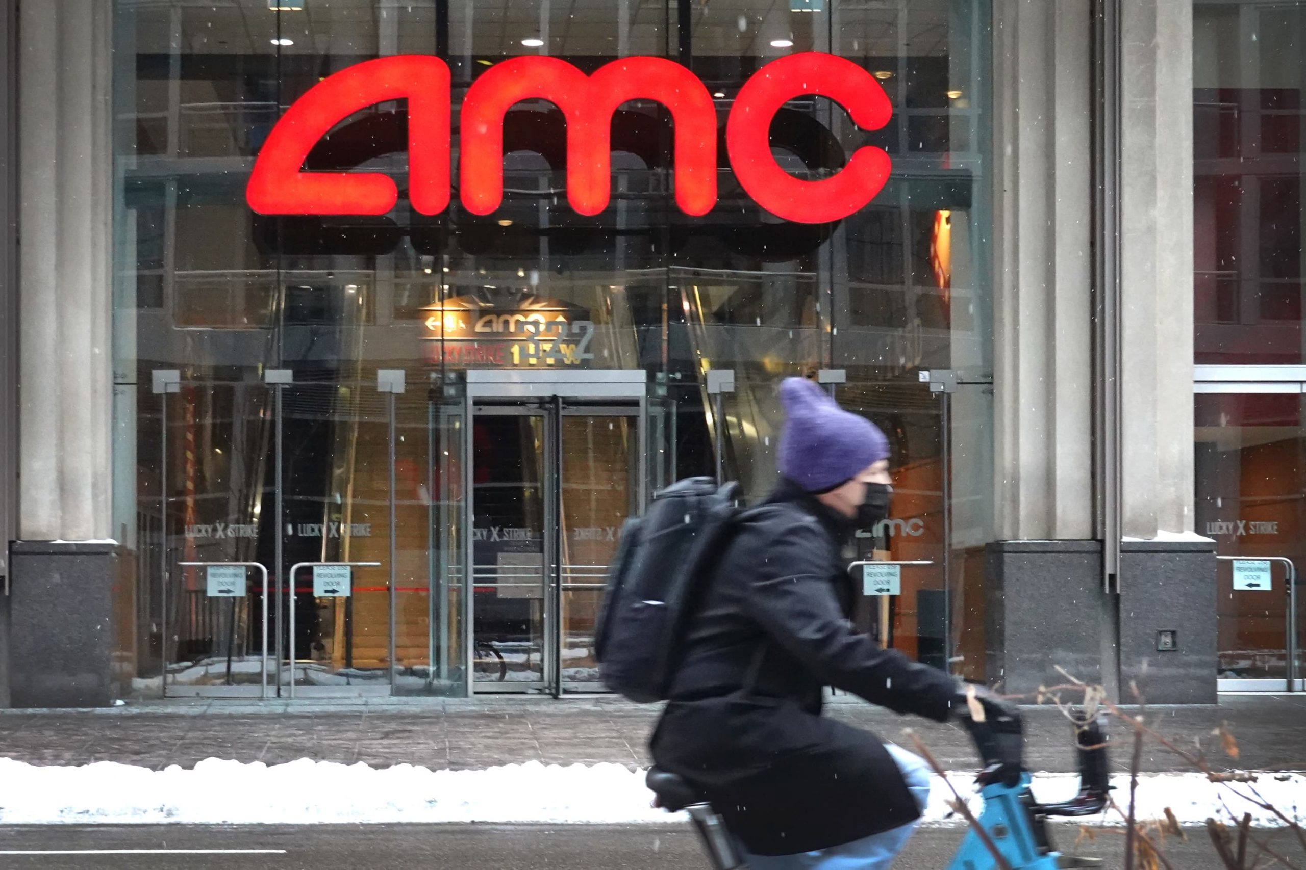 AMC insider promoting picks up as meme inventory rises amid retail wave