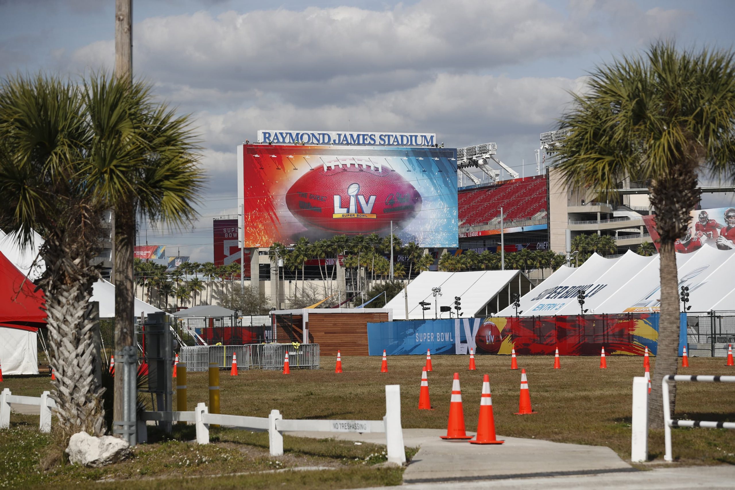 NFL makes Covid security plans for followers