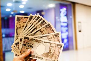 USD/JPY declines for fourth straight session