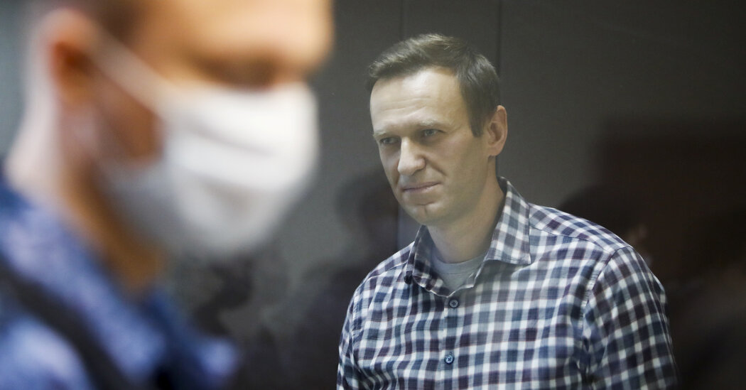 U.S. Accuses Russian Intelligence of Poisoning Navalny