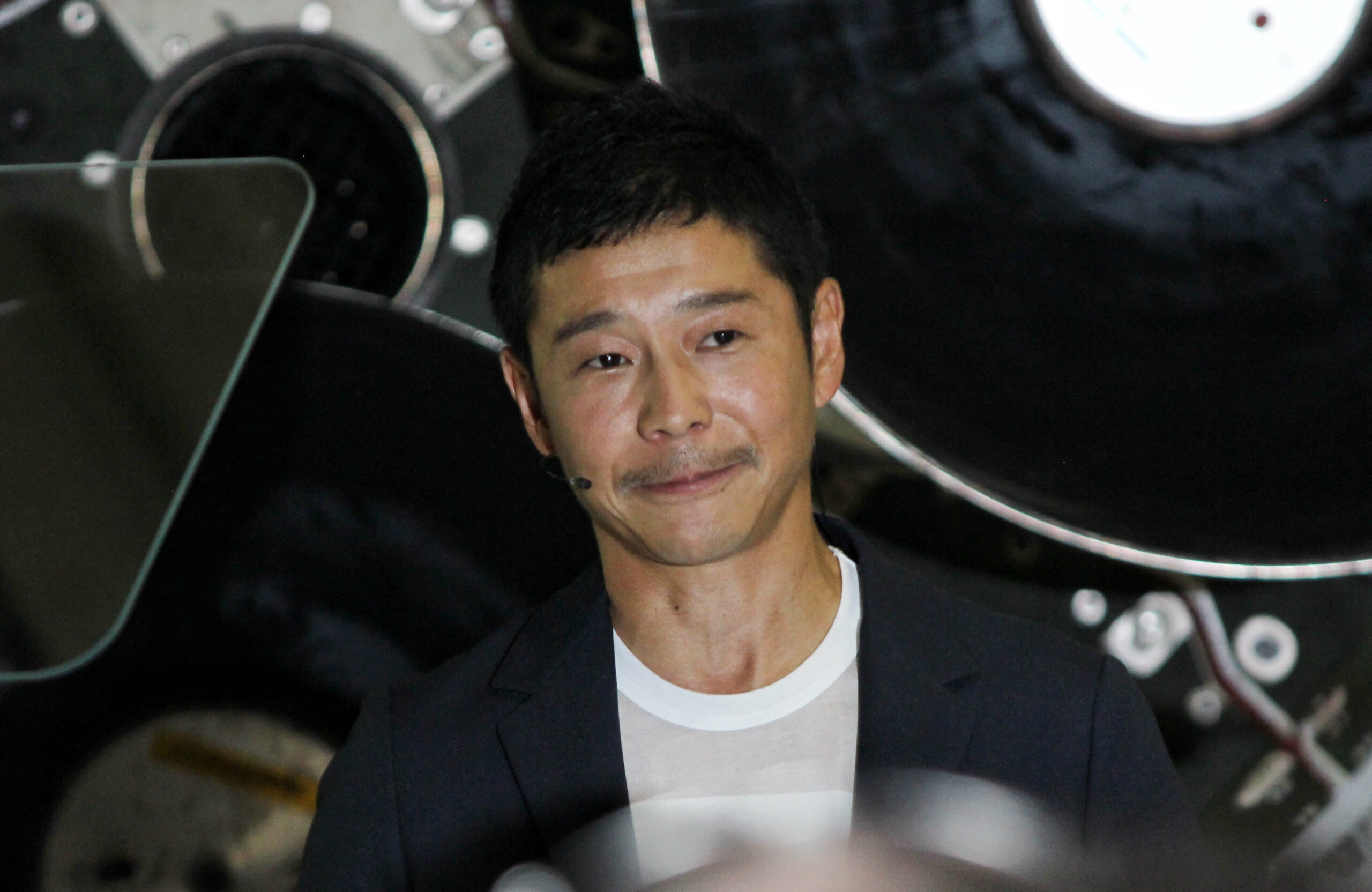 Yusaku Maezawa opens up public seats on SpaceX Starship moon flight