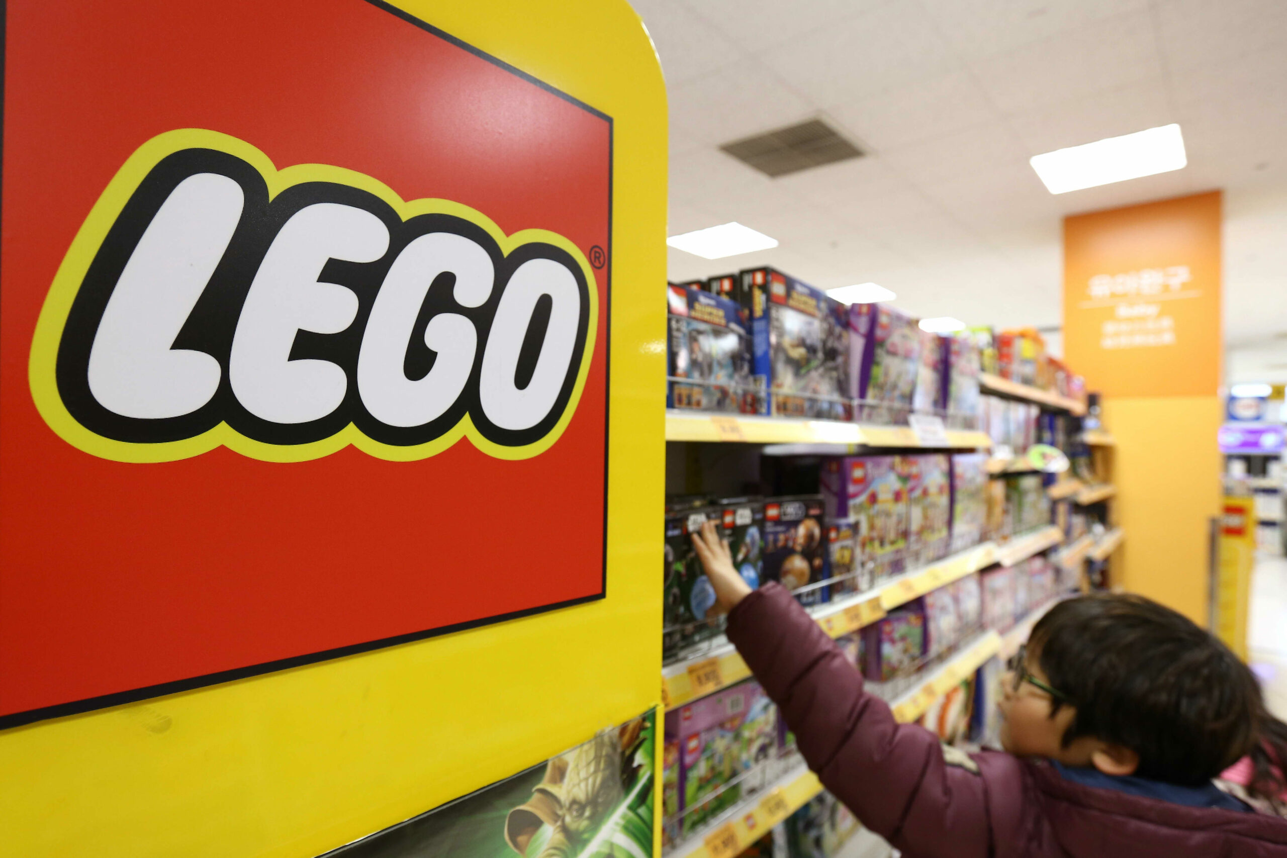 Lego gross sales soared in 2020, helped by e-commerce and China development