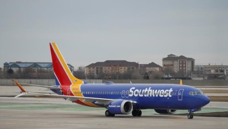 Southwest expects decrease money burn, sees leisure bookings serving to income