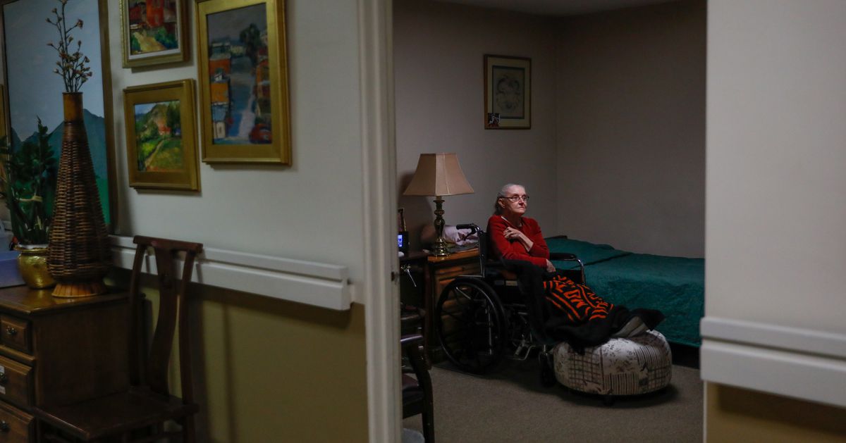 Elevating the federal minimal wage might assist remedy nursing houses’ staffing disaster