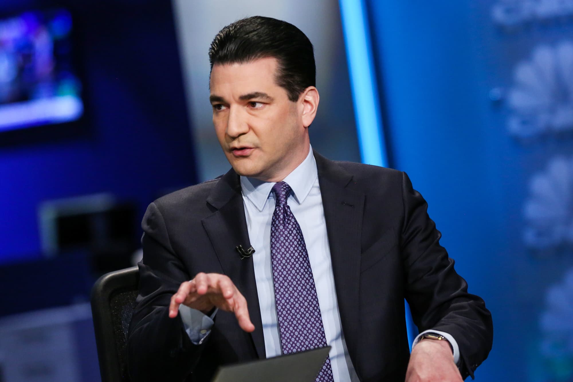 Scott Gottlieb says vaccinated folks cannot ‘throw warning to the wind’