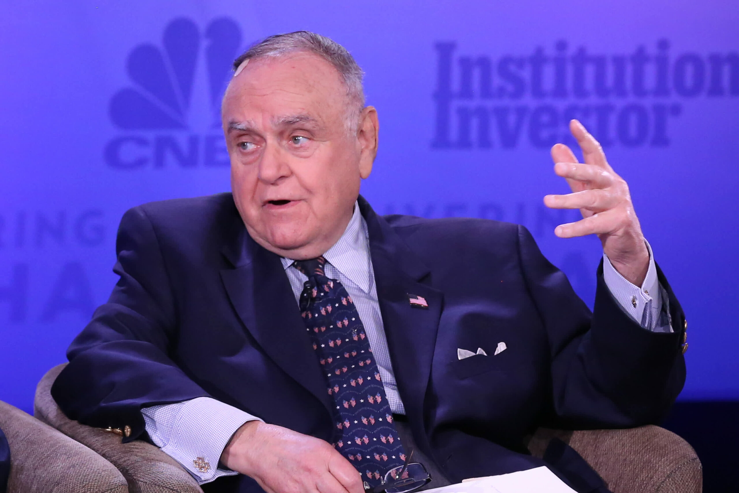 Leon Cooperman sees inventory market decrease a 12 months from now as a consequence of tax, price, inflation pressures