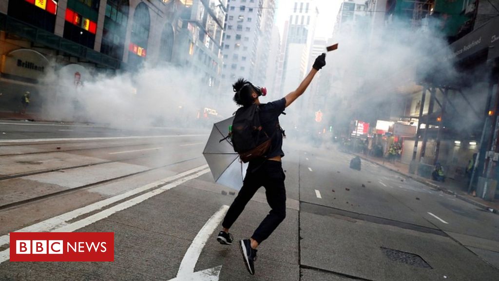Hong Kong residents to be given 'help' to come back to UK
