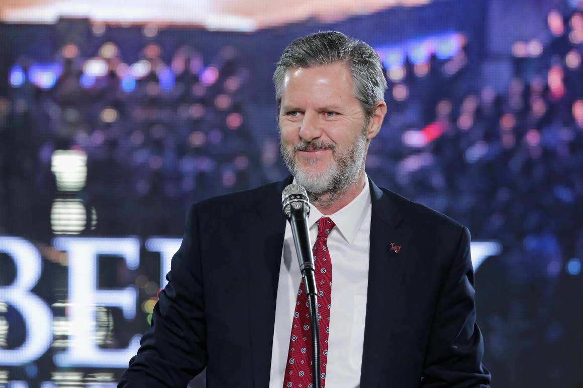 Falwell invitations college students to ‘actual Liberty commencement’ at his dwelling