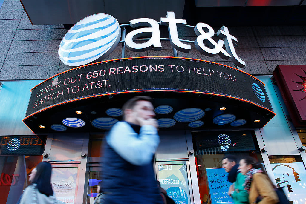 Jim Cramer provides AT&T CEO to Wall of Disgrace: ‘Thanks for nothing’