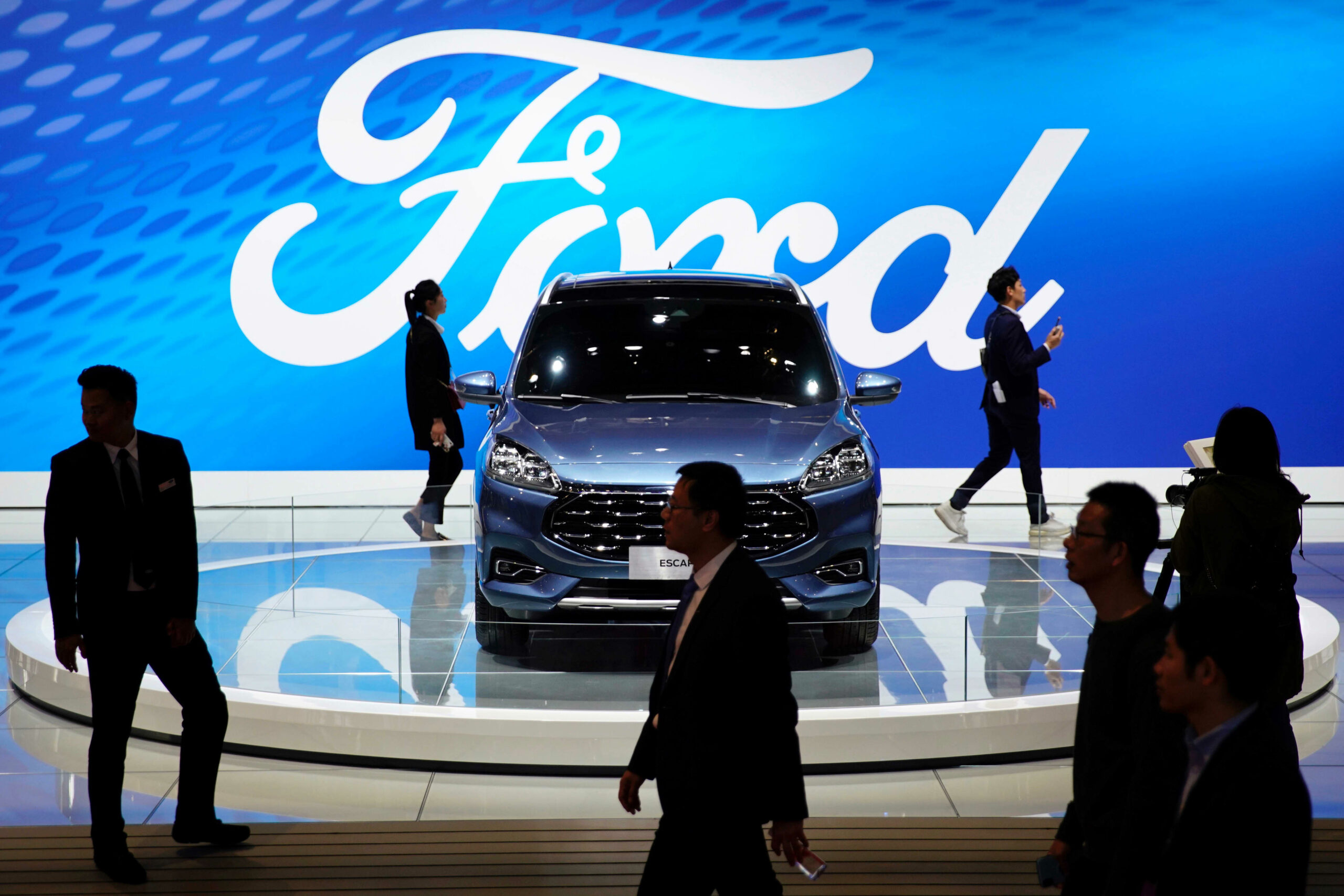 Merchants again Ford because it doubles down on electrical autos