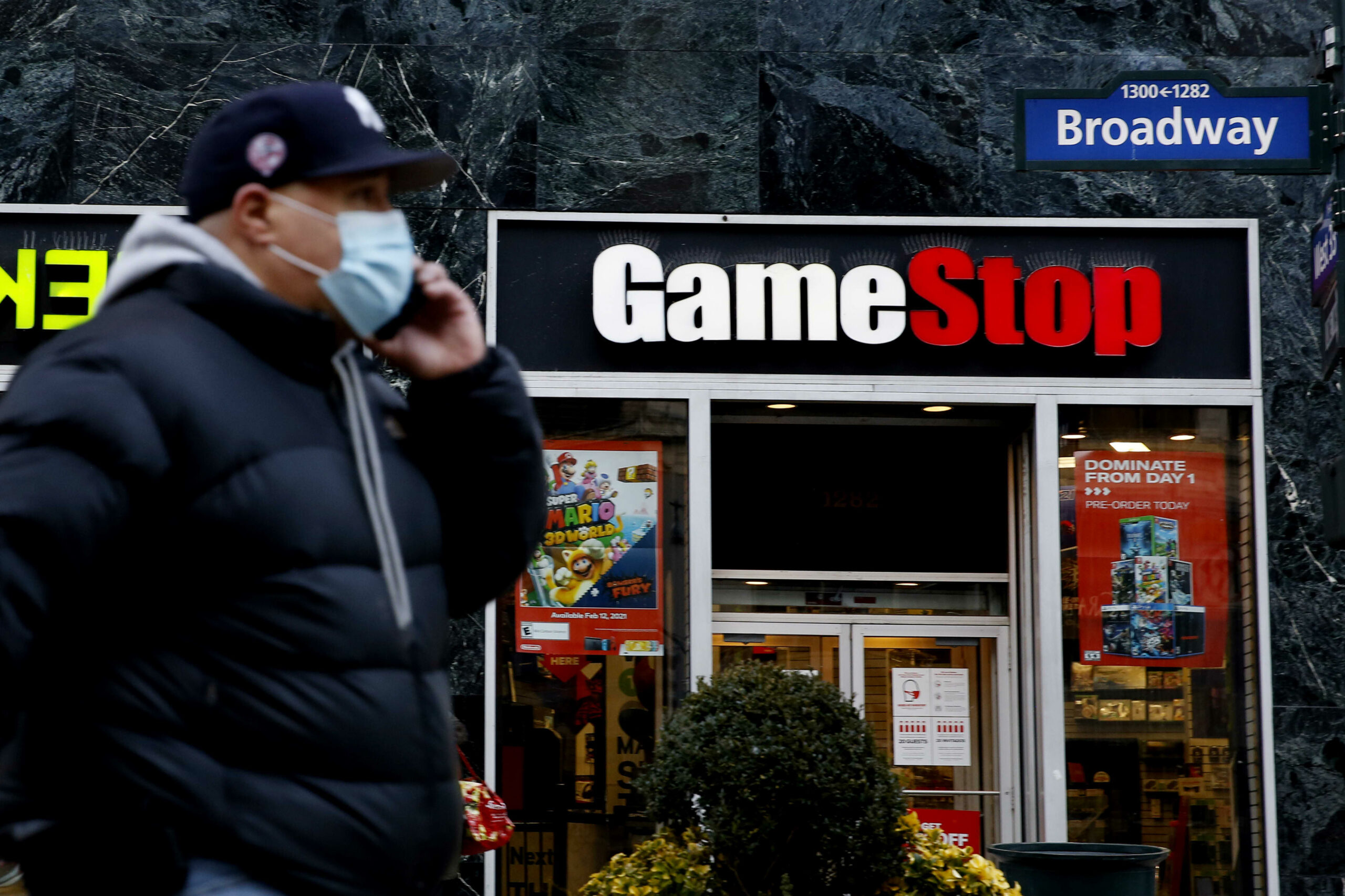 Buyers who’re quick GameStop, AMC are out of their thoughts