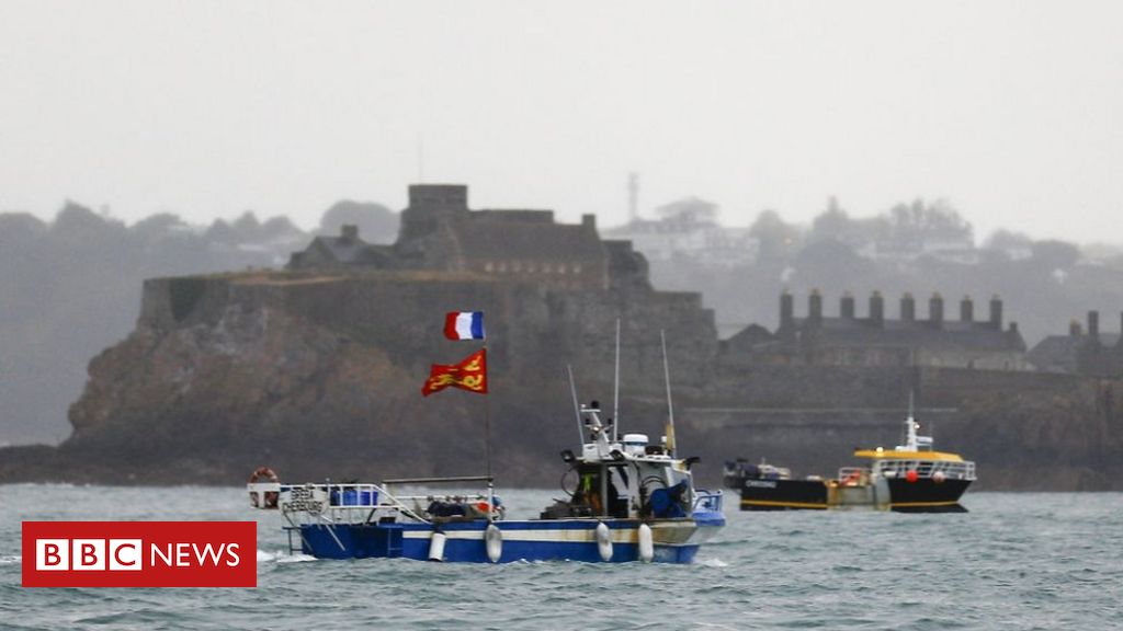French fishermen depart Jersey port after post-Brexit rights protest