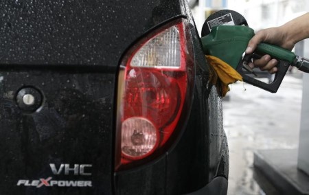 Brazil gasoline retailers ask govt to chop ethanol mixing in gasoline
